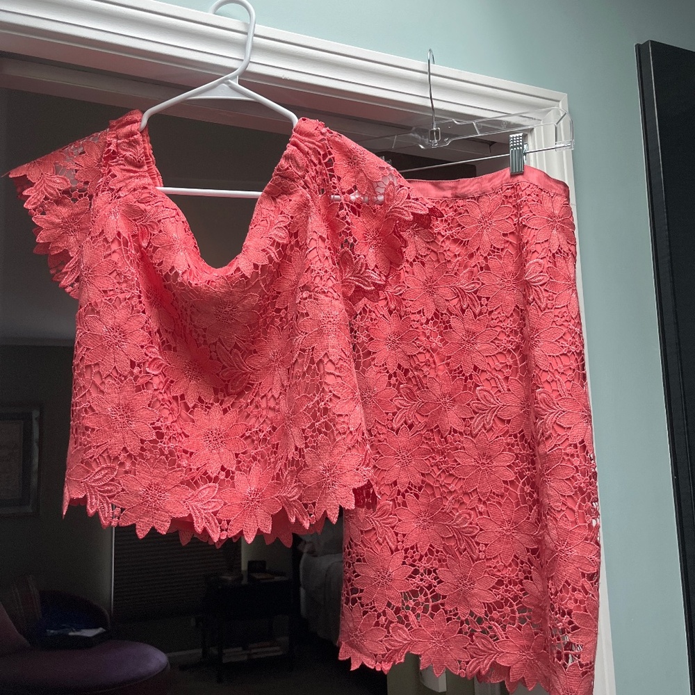 Beautiful 2 pc lace skirt and top